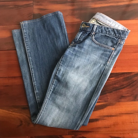 3 for $15 GAP size 25 “curvy” jeans. - Picture 3 of 7